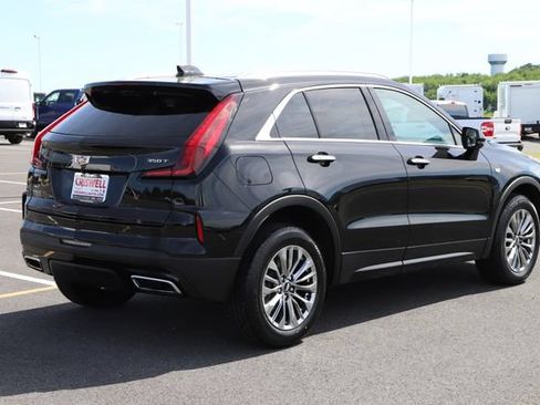 Used 2025 Cadillac XT4 Premium Luxury AWD/4WD image 6