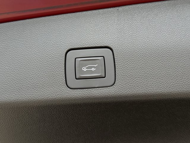 Used 2024 Buick Encore GX Avenir w/ Avenir Technology Package FWD image 34