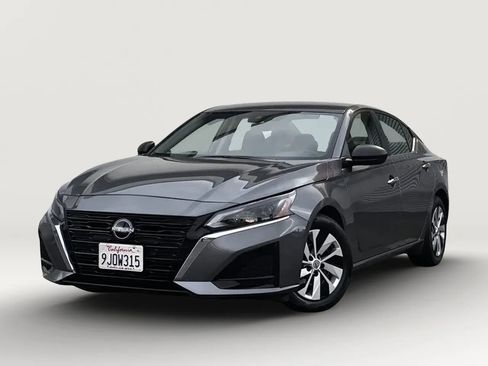 Used 2024 Nissan Altima 2.5 S FWD image 1