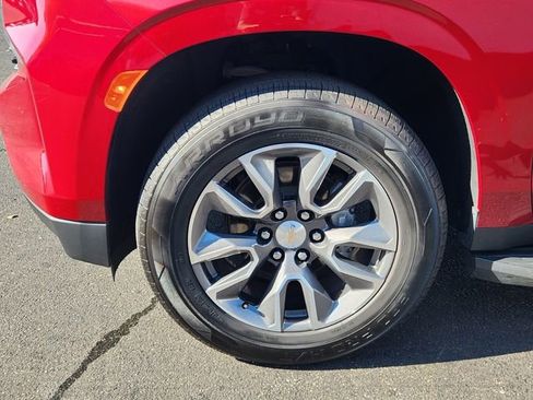 Certified 2021 Chevrolet Suburban LT w/ Rear Media and Nav Package image 8
