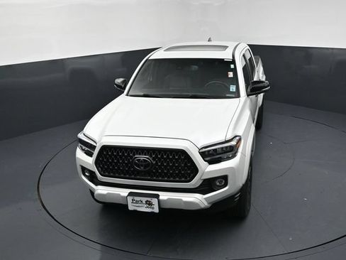 Used 2023 Toyota Tacoma Limited w/ Nightshade Package AWD/4WD image 13