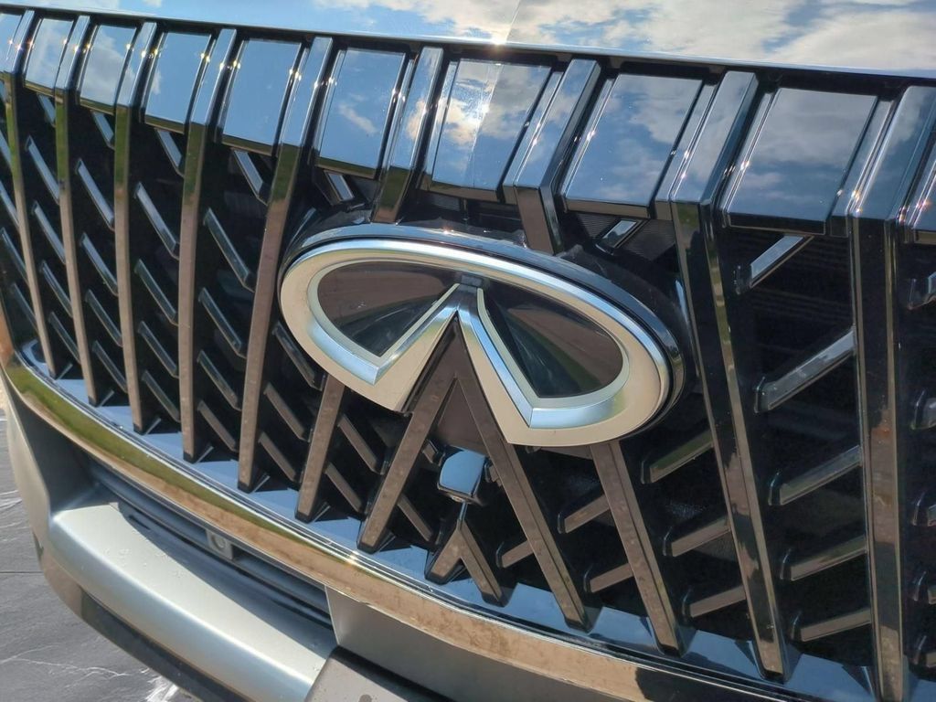 Used 2026 INFINITI QX80 4WD image 9