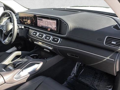 Certified 2025 Mercedes-Benz GLS 450 4MATIC image 27