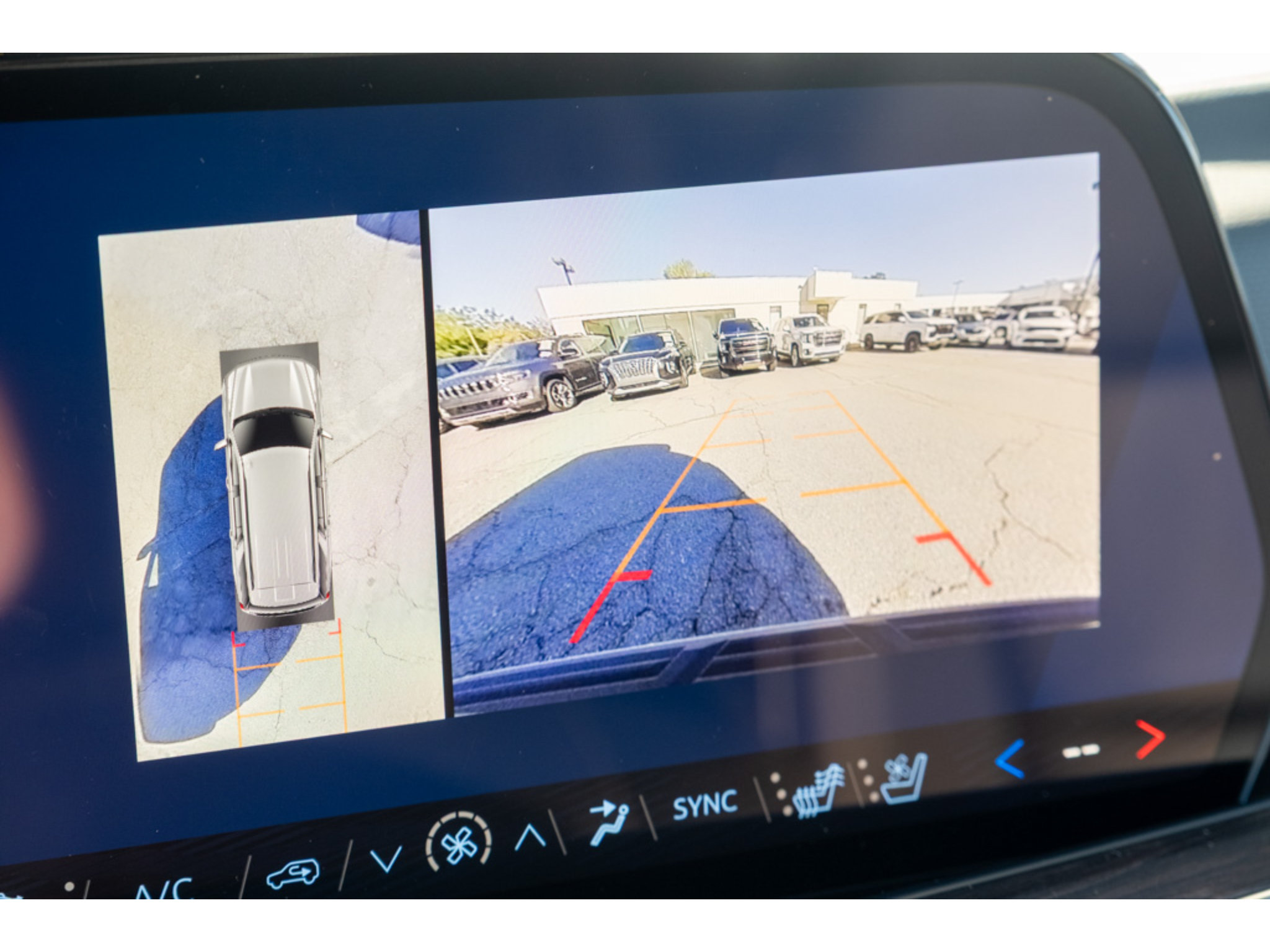 Used 2025 Chevrolet Tahoe Premier AWD/4WD image 24