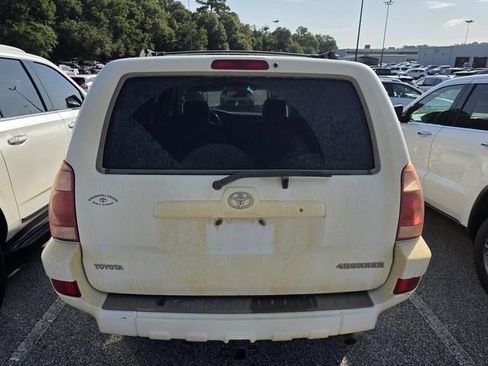 Used 2005 Toyota 4Runner SR5 RWD image 3
