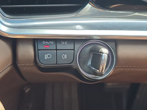Certified 2023 Porsche Panamera 4 AWD/4WD image 16