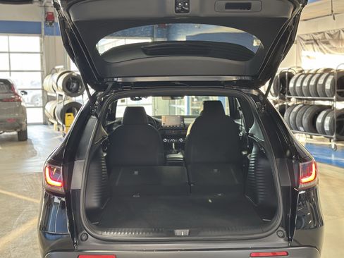 Used 2024 Honda HR-V Sport image 6