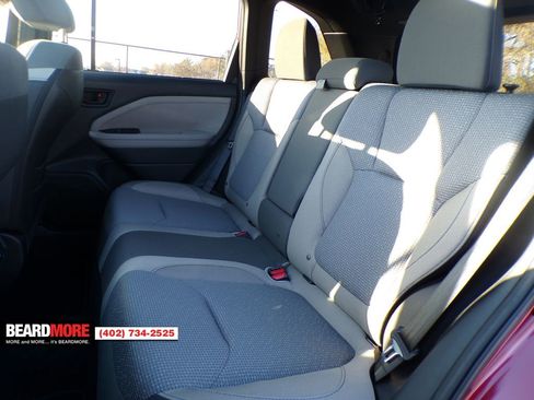 Used 2025 Subaru Forester Premium image 31