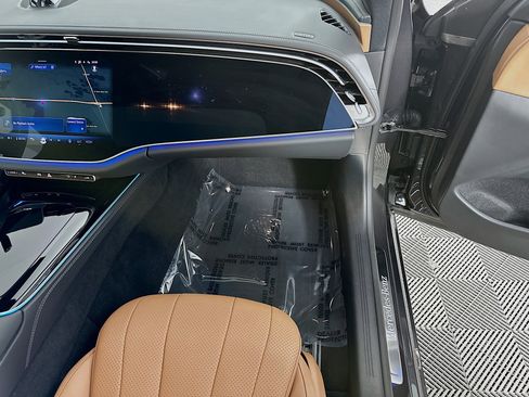 Used 2024 Mercedes-Benz E 350 4MATIC Sedan image 33