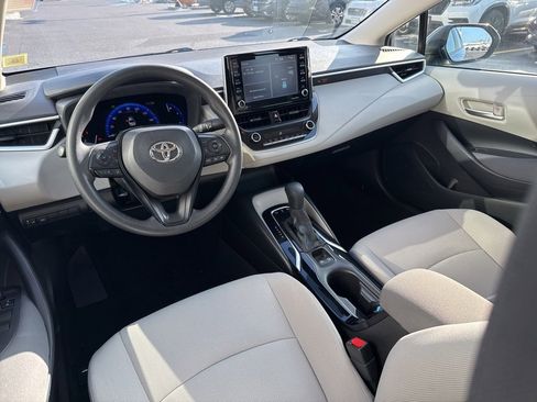 Used 2021 Toyota Corolla LE image 6