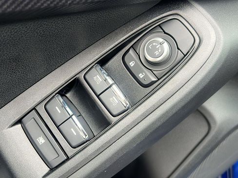 Certified 2025 Subaru Crosstrek 2.5i Limited AWD/4WD image 10
