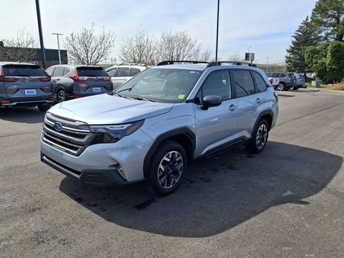 Used 2026 Subaru Forester Premium image 7