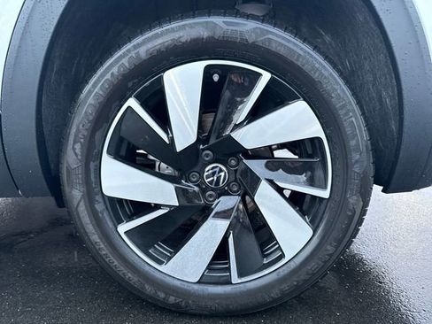 New 2026 Volkswagen Atlas Cross Sport SE AWD/4WD image 18