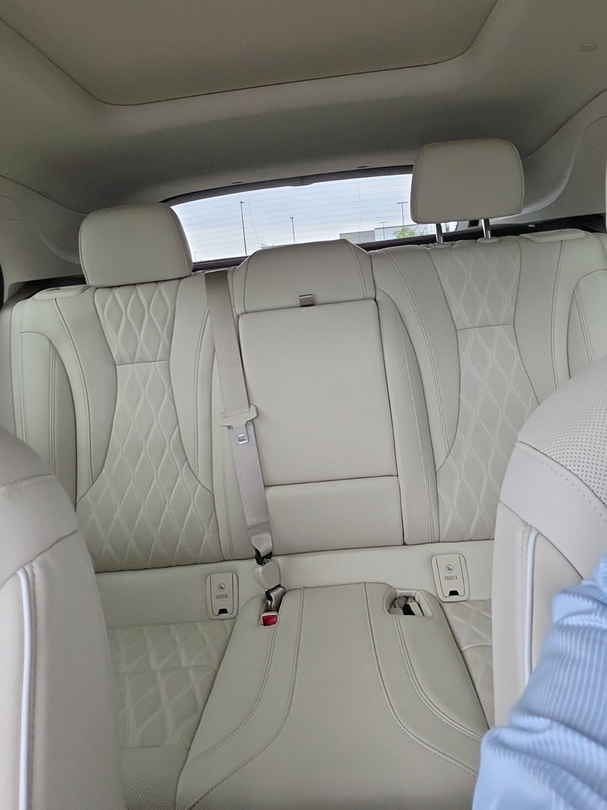 Used 2023 Buick Envision Avenir AWD/4WD image 36