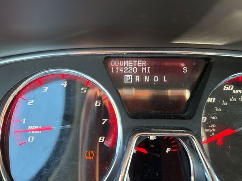 Used 2016 GMC Acadia SLE FWD image 10