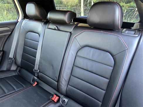 Used 2019 Volkswagen GTI SE image 26