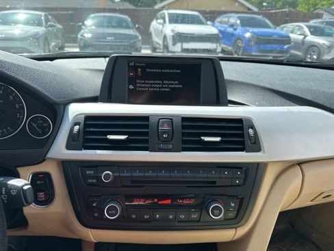 Used 2014 BMW 320i xDrive Sedan AWD/4WD image 9