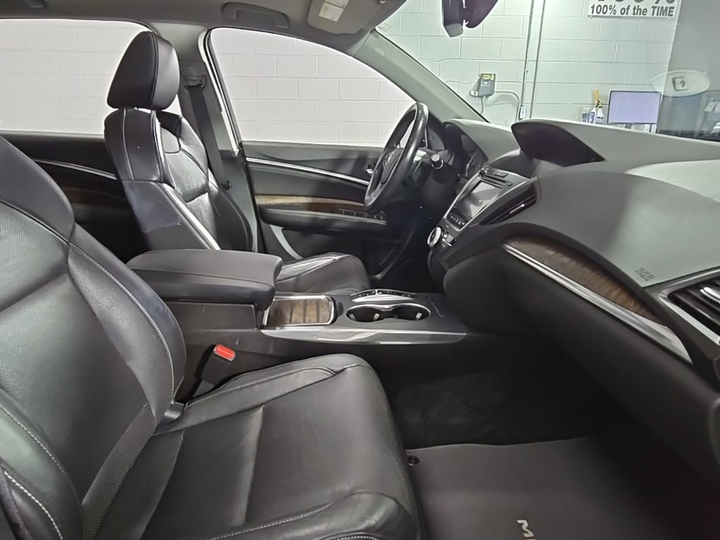 Used 2020 Acura MDX w/ Technology Package AWD/4WD image 30