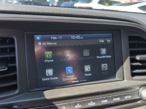 Used 2020 Hyundai Elantra SEL image 13