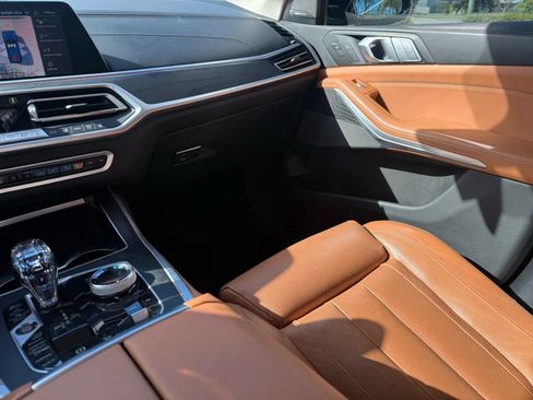 Used 2020 BMW X7 xDrive40i w/ Premium Package AWD/4WD image 23