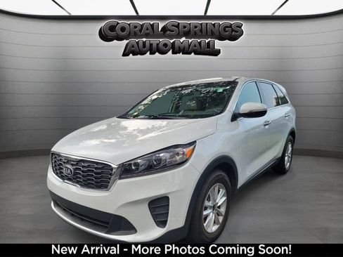 Used 2019 Kia Sorento FWD image 4