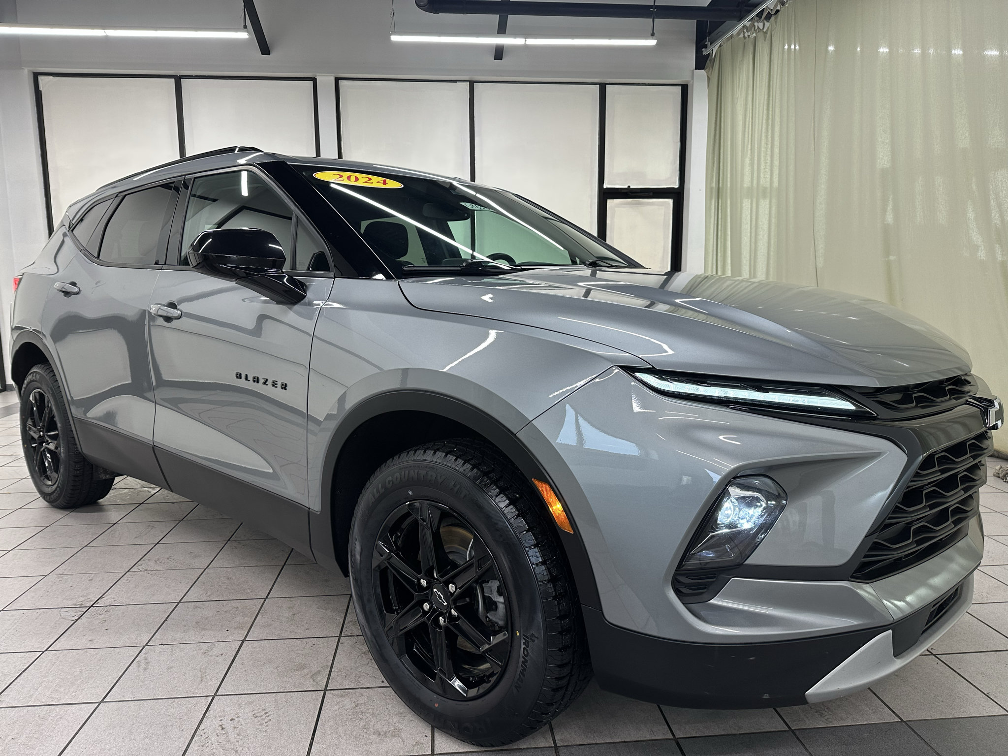 Certified 2024 Chevrolet Blazer LT w/ Convenience Package FWD image 2