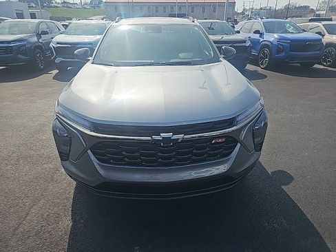 New 2026 Chevrolet Trax RS w/ Sunroof Package FWD image 2