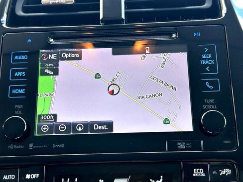 Used 2017 Toyota Prius Prime Premium image 19