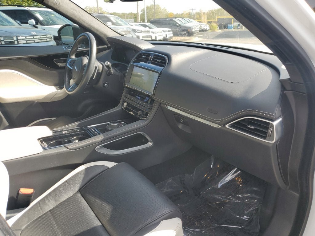 Used 2019 Jaguar F-PACE S AWD/4WD image 38