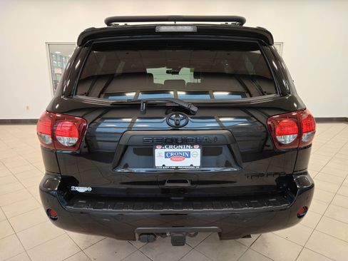 Used 2021 Toyota Sequoia TRD Pro AWD/4WD image 4
