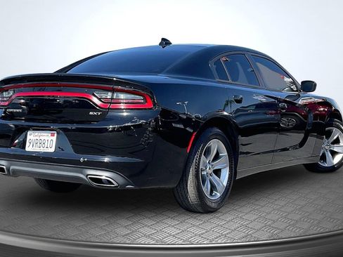 Used 2017 Dodge Charger SXT image 13