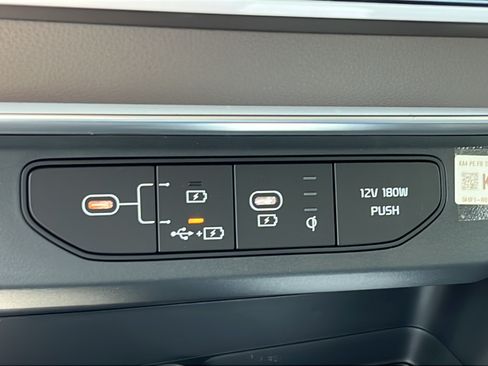 New 2026 Kia Carnival EX FWD image 20