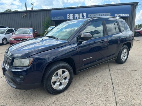 Used 2014 Jeep Compass Sport w/ Power Value Group FWD image 3