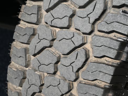 Used 2026 Chevrolet Silverado 2500 ZR2 w/ LPO, Dark Essentials Package image 30