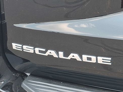 Used 2025 Cadillac Escalade Sport Platinum w/ LPO, Floor Liner Package AWD/4WD image 29