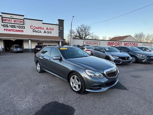 Used 2016 Mercedes-Benz E 350 4MATIC Sedan image 3