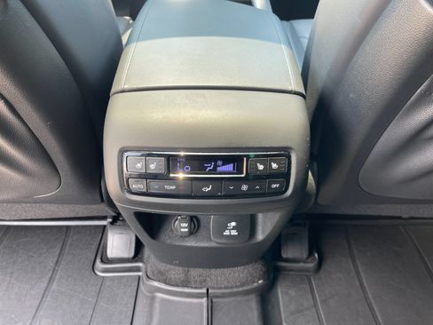 Used 2025 Hyundai Palisade Calligraphy AWD/4WD image 14