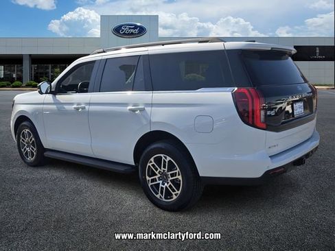 New 2026 Ford Expedition Active RWD image 3