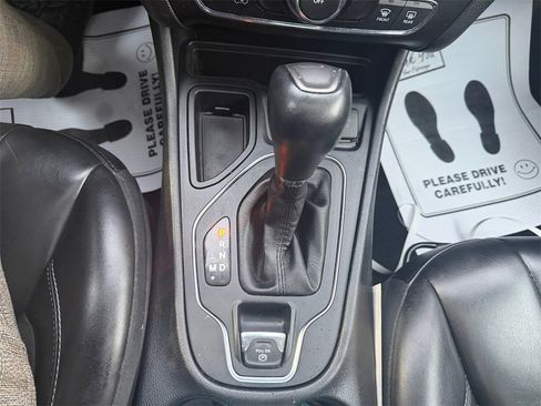 Used 2019 Jeep Cherokee Latitude Plus image 23