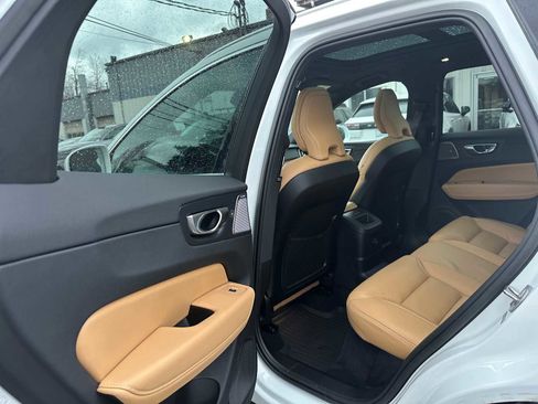 Certified 2023 Volvo XC60 T8 Ultimate w/ Climate Package image 16