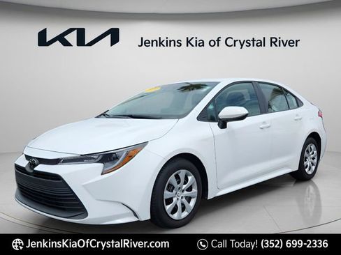 Used 2024 Toyota Corolla LE FWD image 13