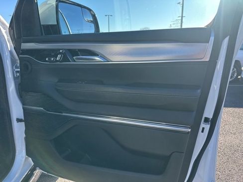 Used 2022 Jeep Grand Wagoneer Series I image 18