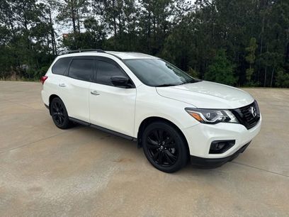 Used 2018 Nissan Pathfinder SL w/ Midnight Edition Package