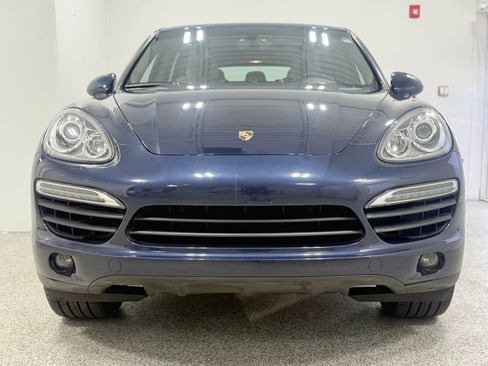 Used 2014 Porsche Cayenne S image 2