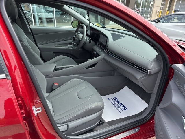 Certified 2024 Hyundai Elantra SEL w/ Convenience Package FWD image 21