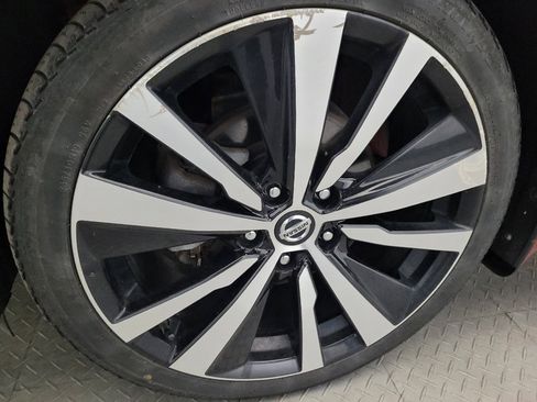 Used 2020 Nissan Altima 2.5 SR w/ Premium Package AWD/4WD image 31