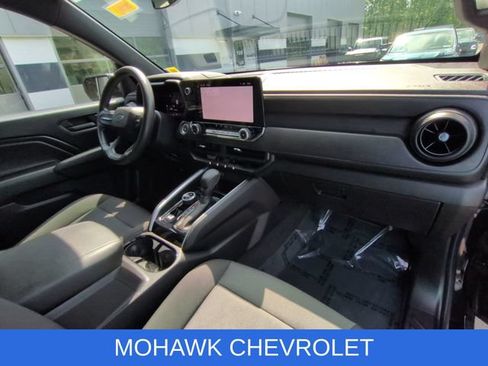 Certified 2023 Chevrolet Colorado Trail Boss w/ Technology Package AWD/4WD image 30