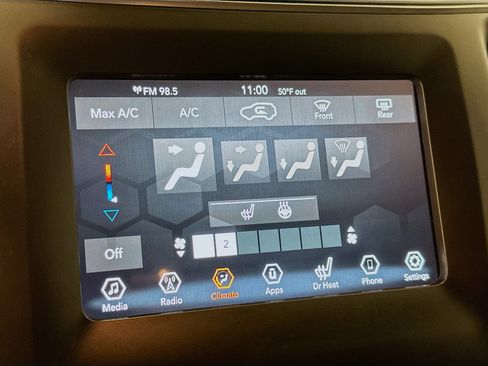 Used 2021 Jeep Cherokee Latitude Plus image 23