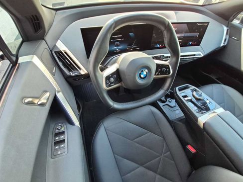 Used 2024 BMW iX xDrive50 AWD/4WD image 10