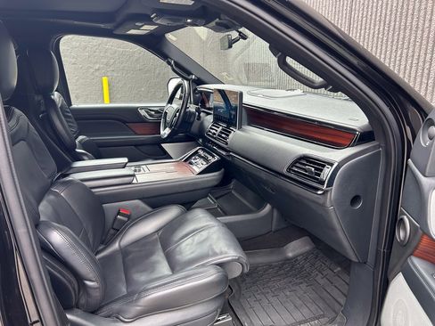 Used 2022 Lincoln Navigator L Reserve image 22